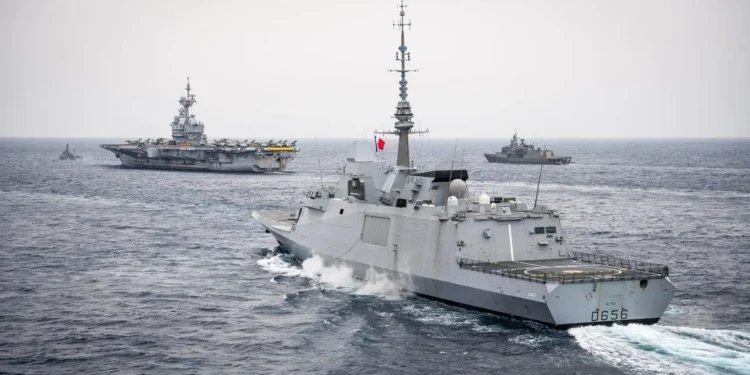 Da un oceano all’altro, la Marina gioca la sua partita globale