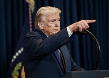 Gas, euforia breve: Trump parla di tregua con l’Iran e il TTF scende, ma Hormuz resta un collo di bottiglia