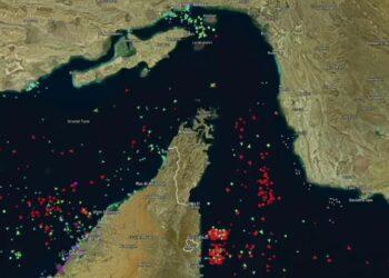 Titolo: Il rischio ambientale del petrolio vicino a Kharg Island