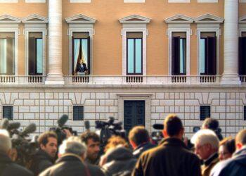 Giuli licenzia due dirigenti: c’entra il caso del film su Regeni