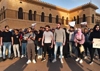 La nuova rottura tra Stati Uniti e Iran, ancora problemi al Ministero della Cultura