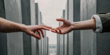 Dating online e separazione: la Cassazione può far scattare l’addebito anche senza tradimento fisico