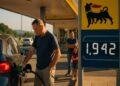 Carburanti: rincari alla pompa, benzina sfiora i 2 euro
