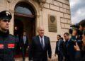 Espulsione di diplomatici russi: tensioni crescenti tra Roma e Mosca