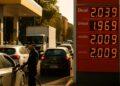 Governo italiano: strategie per contenere i prezzi dei carburanti