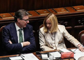Carburanti, il governo accelera sul decreto “salva-estate”: ipotesi sconto fino a 24 centesimi sul diesel e 6 sulla benzina