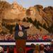 Trump al Mount Rushmore: discorso contro il comunismo