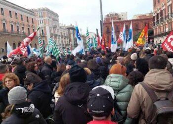 Sciopero call center Italia: 15 giorni di protesta contro i licenziamenti per intelligenza artificiale
