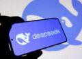 Liang Wenfeng diventa il fondatore di IA più ricco al mondo: DeepSeek chiude round record da 7,4 miliardi