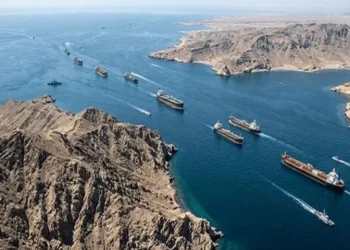 1785982748478_359d4083048t1995l1-tau-hang-hormuz7