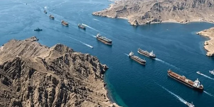 1785982748478_359d4083048t1995l1-tau-hang-hormuz7