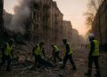 Attacco Notturno a Kiev: Danni e Vittime in Aumento