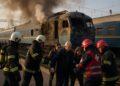 Drone russo colpisce treno passeggeri a Odessa: due vittime