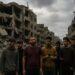 Gaza, raid israeliani minacciano la tregua: almeno 17 morti
