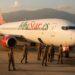Rientro dei Dimonios posticipato: un bird strike ferma il Boeing