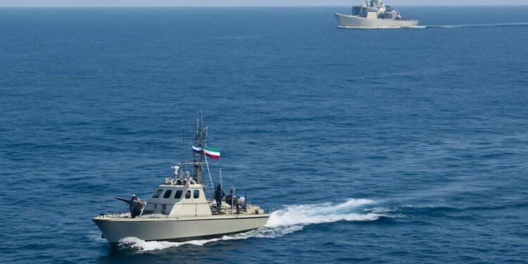 Stretto di Hormuz, discussioni tra Iran e Oman per un corridoio temporaneo