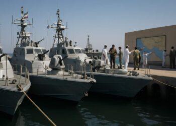 Tensioni nello Stretto di Hormuz: nessun progresso nei colloqui Iran-USA
