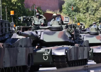carri-armati-abrams-dell-esercito-polacco-prima-della-parata-militare-in-occasione-della-giornata-delle-forze-armate-polacche-a-varsavia-in-polonia-il-15-agosto-2026-epa
