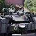 carri-armati-abrams-dell-esercito-polacco-prima-della-parata-militare-in-occasione-della-giornata-delle-forze-armate-polacche-a-varsavia-in-polonia-il-15-agosto-2026-epa
