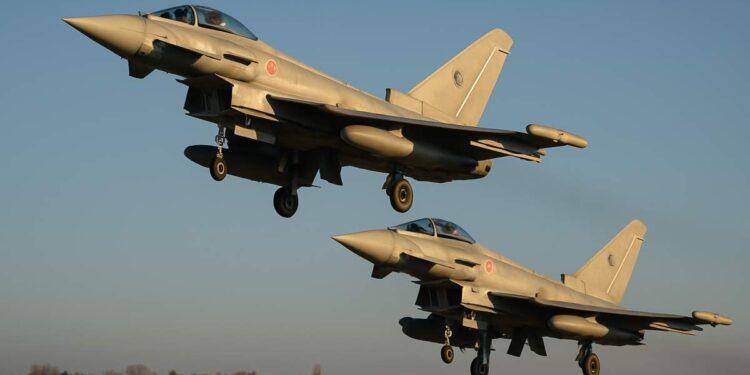 Eurofighter italiani in azione, intercettati jet russi in Lituania