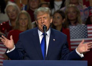 DONALD J. JOHN TRUMP PRESIDENTE USA