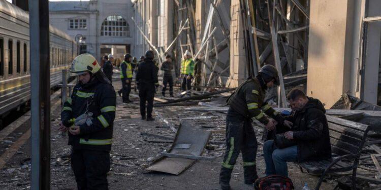 Dnipro, attacco con drone russo: bilancio incerto delle vittime