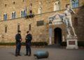 Firenze, bombola di gas sotto il David: indagini in corso