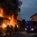 Incendio a Soliera, evacuata casa vicino al capannone in fiamme