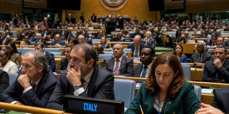 Italia, astensione storica all'ONU sull'embargo a Cuba