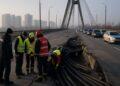 Kyiv, attacco russo danneggia il Ponte Nord: traffico bloccato