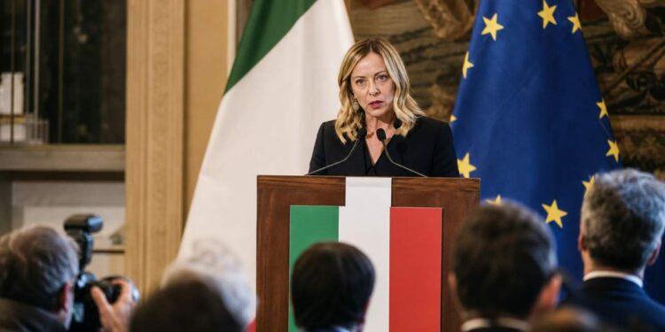 Meloni critica il formato E3: l'Europa deve parlare unita sull'Ucraina