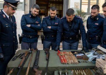 Nuoro, operazione anti-armi: sequestrati esplosivi e droga