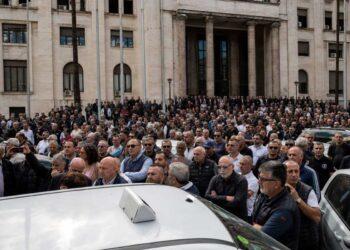 Roma, tassisti e Ncc in protesta contro il caro carburanti