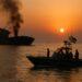 Stretto di Hormuz, sette navi danneggiate: tensioni con l'Iran