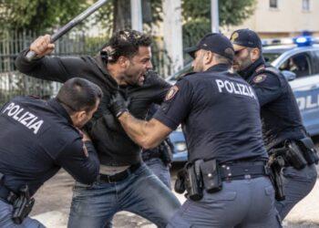 poliziotti-aggrediti-con-spranga-1024x576-1